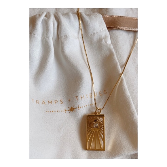 ✨ Eye Necklace - Picture 2 of 5